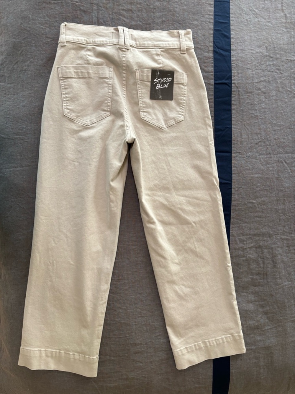Studio Blue Women’s Cropped Ankle Pants in Cream - Picture 2 of 2